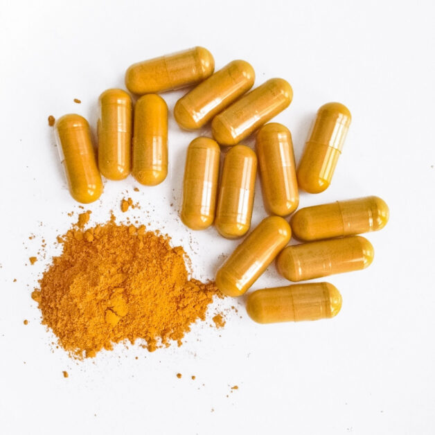 Turmeric poeder capsules 01